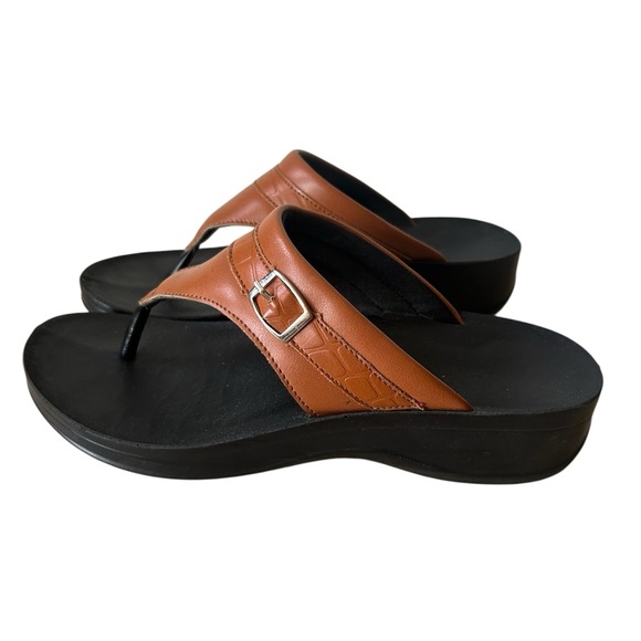 Aerothotic slip on thong style sandals size 38/7.5 - Picture 2 of 5